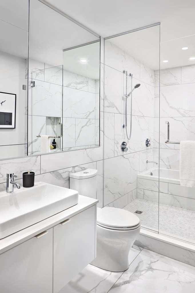 Hotel The Residences At Telus Sky Calgary